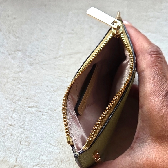 Michael Kors Olive and Beige Card Holder - Picture 3 of 4